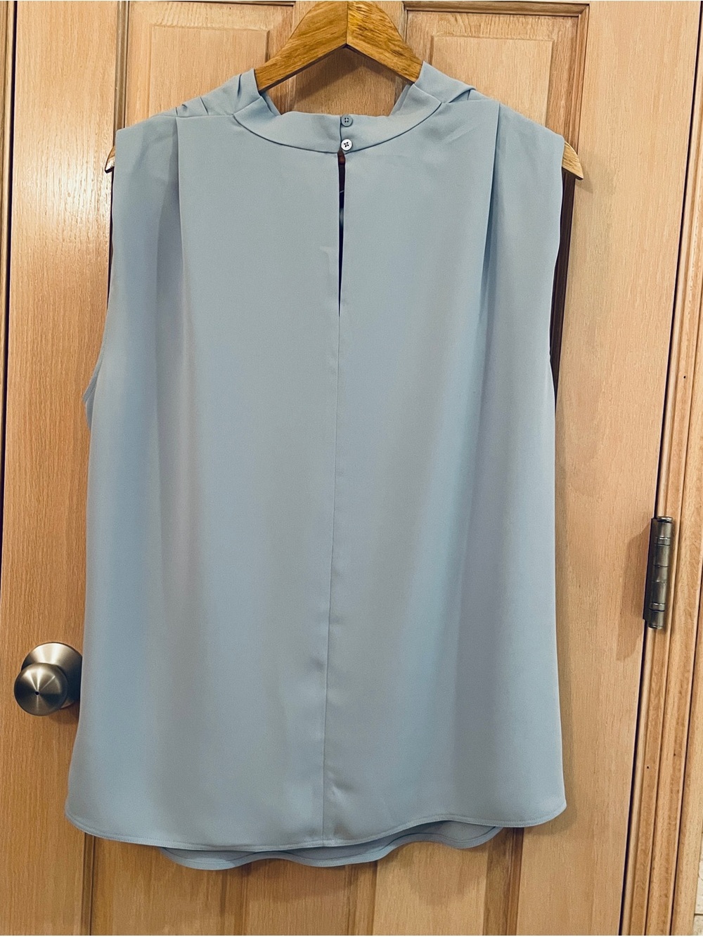 Babaton Aritizia Light Blue Draped Cowl Neck Sleeveless Blouse - Picture 5 of 7